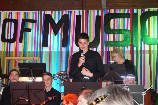 colors-music-2017_46_20170523_1920950829