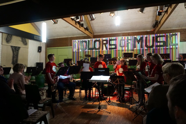 colors-music-2017_9_20170523_1299651212